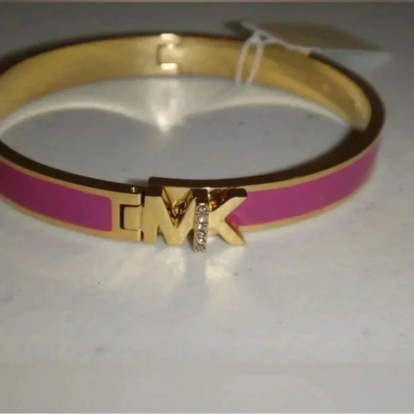 Michael Kors Haute Rose Gold Hot Pink Enamel
Bangle Bracelet MKJ7705710 + MK BOX - Picture 2 of 9